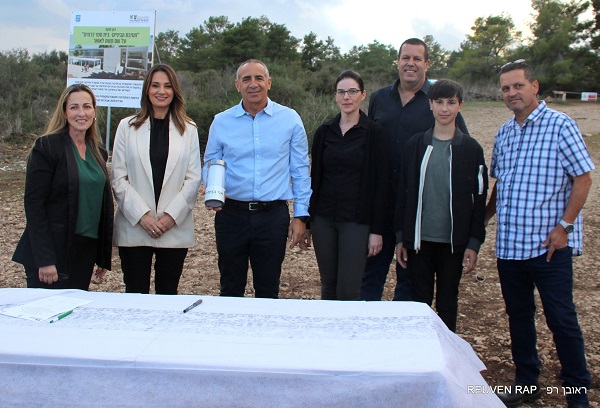 מפגש של שרת החינוך וראש המועצה 